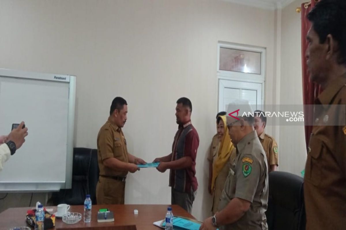 Pembenihan ikan Anton Sihombing dianugerahi 2 sertifikat dari Kementerian