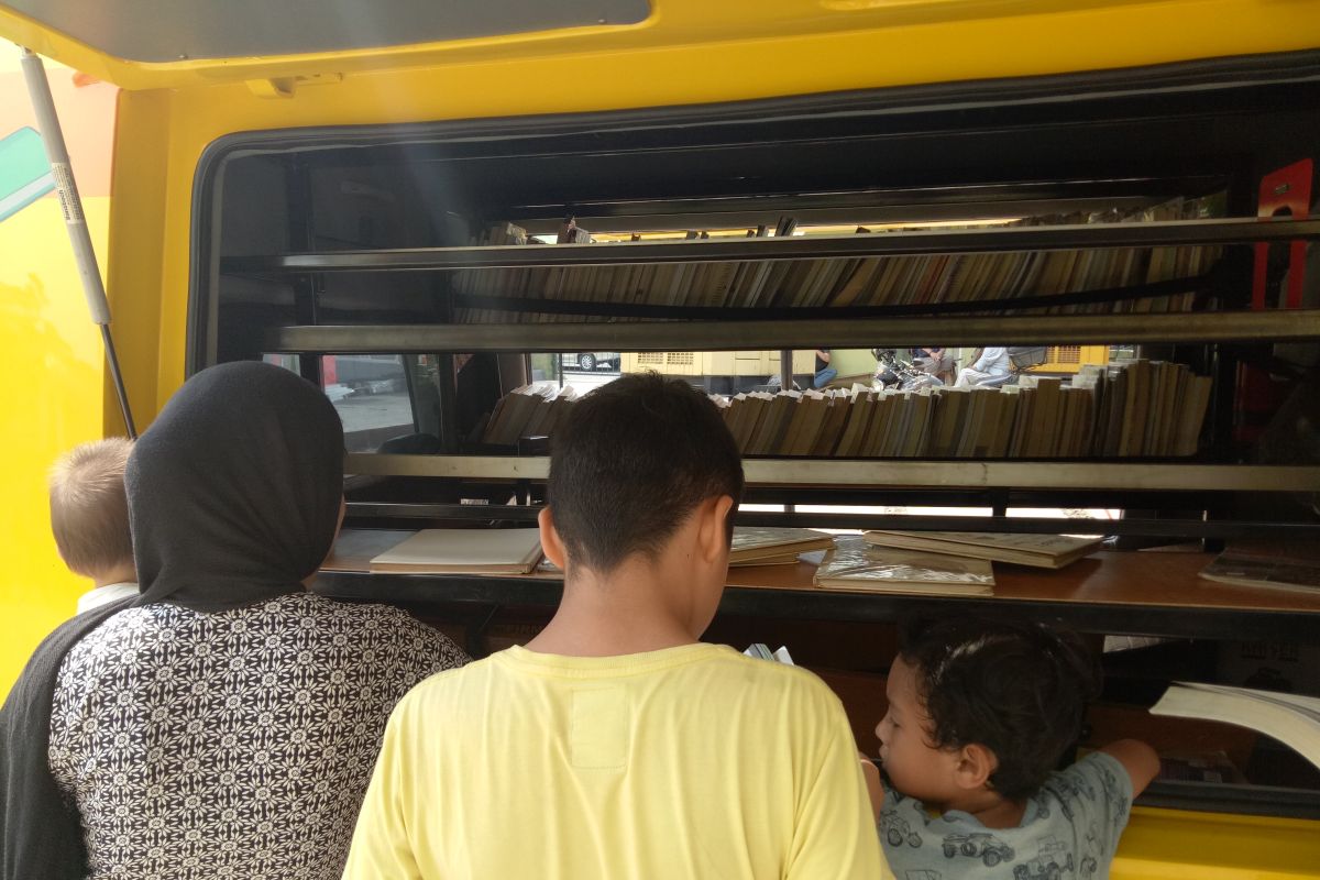 300 koleksi buku jadi hiburan anak-anak pencari suaka