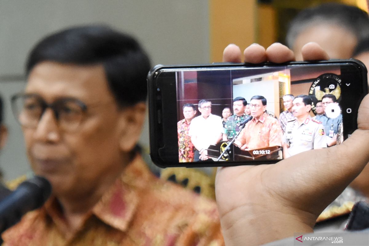 Wiranto: perpanjangan izin FPI masih dievaluasi