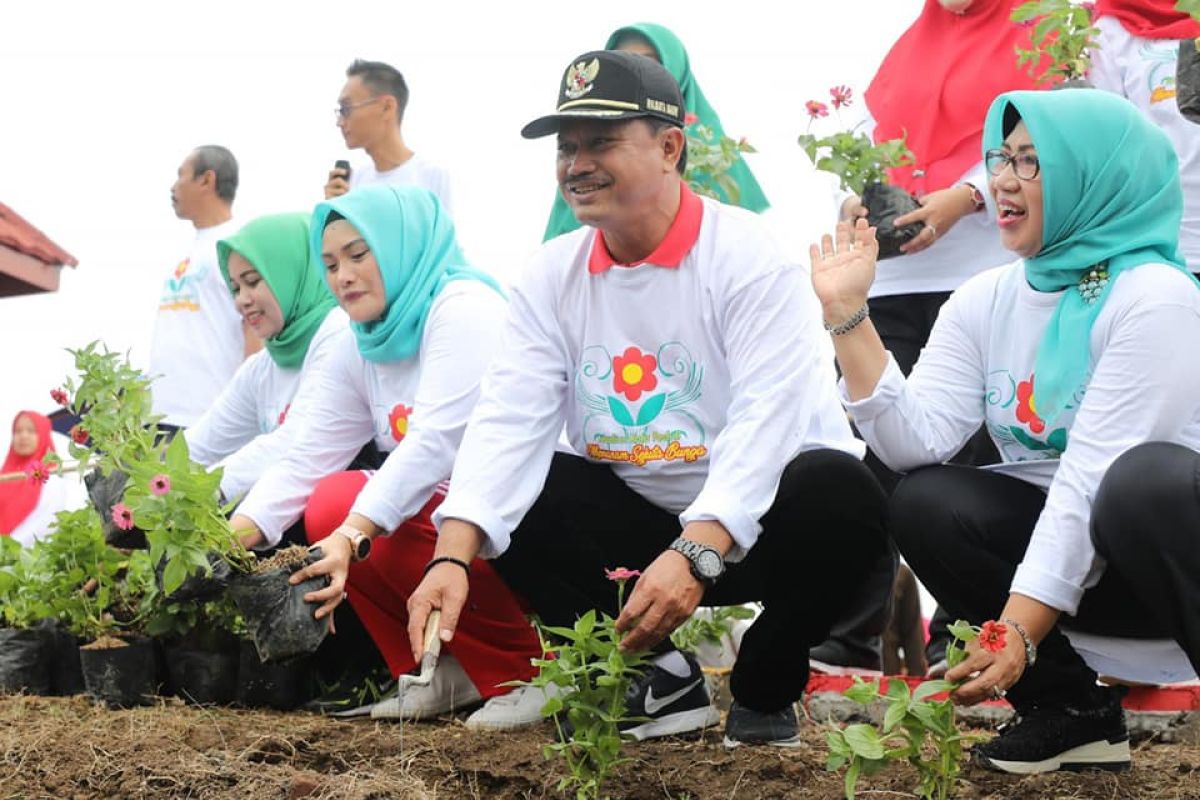 Wali Kota Madiun luncurkan ikon Kota Sejuta Bunga