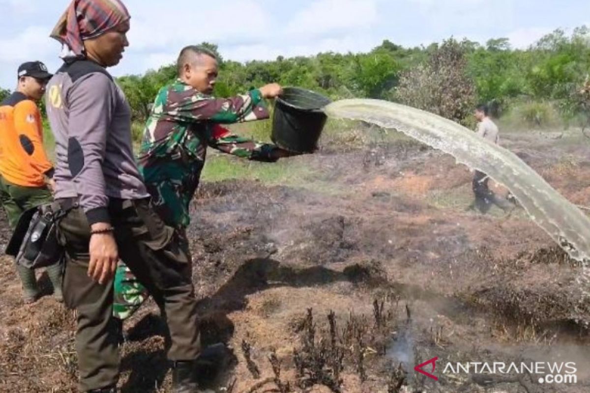 Aparat padamkan kebakaran lahan 62 ha di Bengkayang
