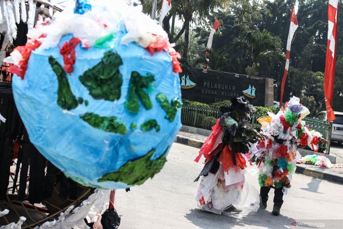 Anies Baswedan apresiasi Forum Ustadzah dukung kurangi plastik