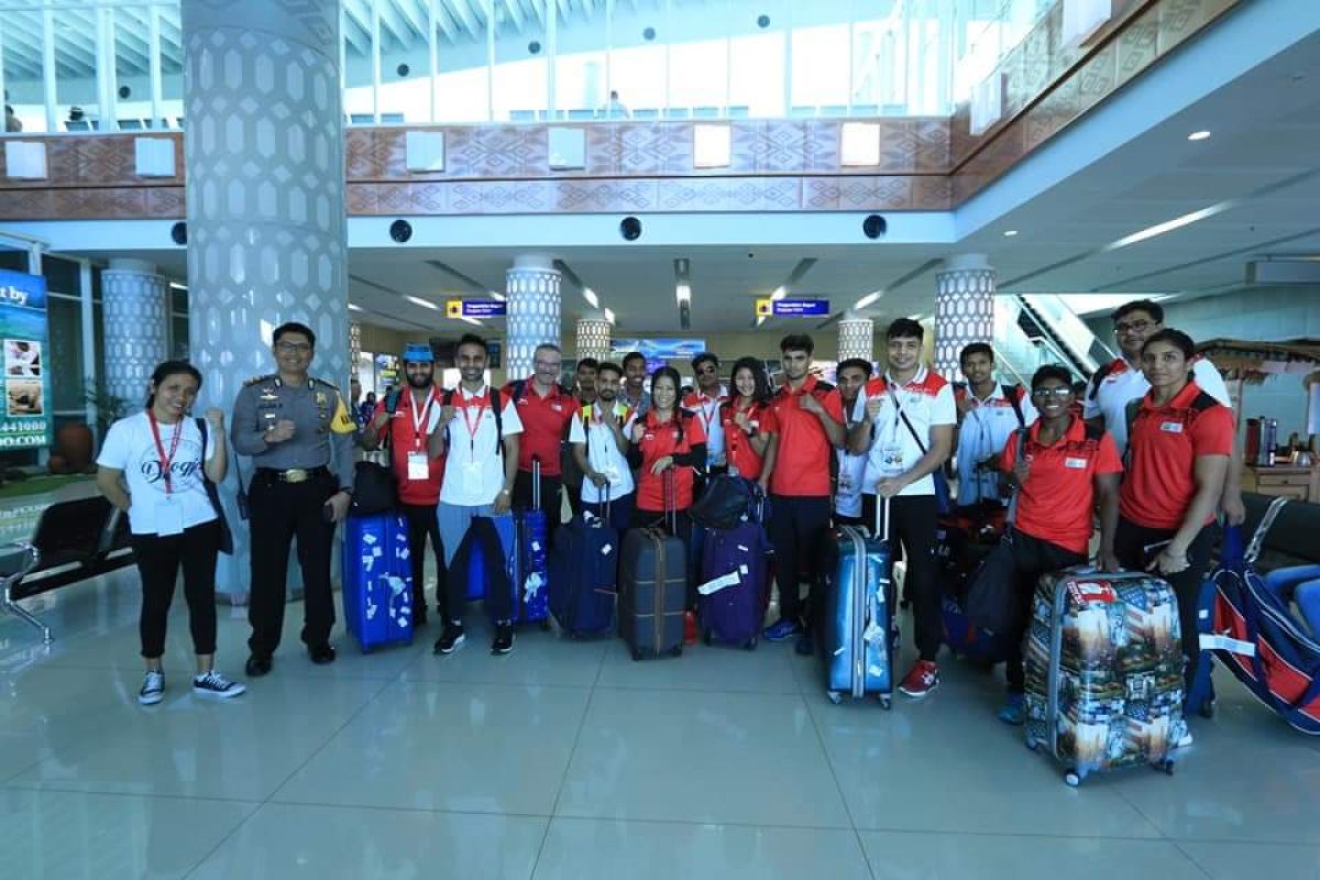 Boxing contingents from several countries arrive in Labuan Bajo