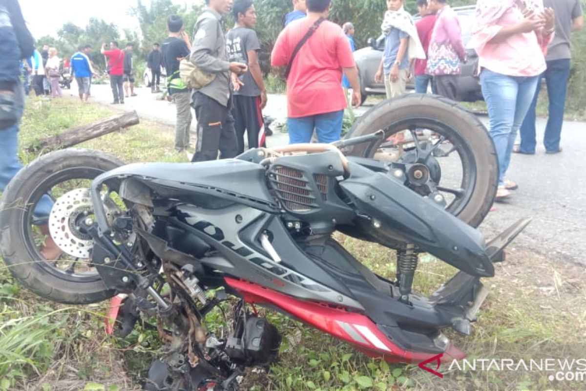 Ibu dan anak tewas tabrakan