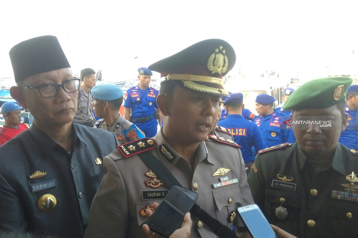 Warga Lampung Timur sukarela serahkan 30 senpi rakitan kepada polisi