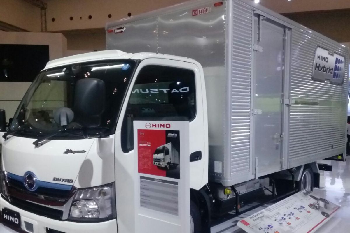 Hino masih pimpin penjualan kendaraan "medium duty truck"