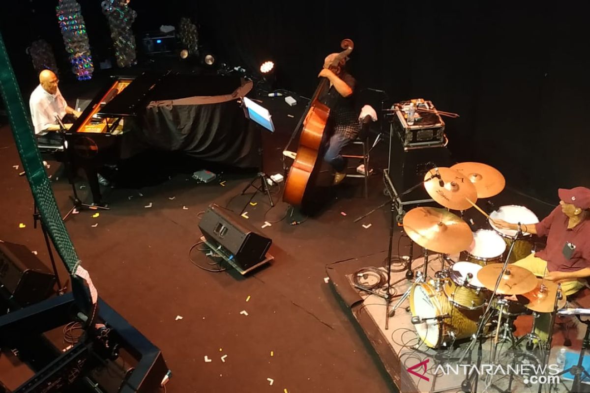 IRESON akhiri malam pertama panggung utama Borneo Jazz Festival 2019