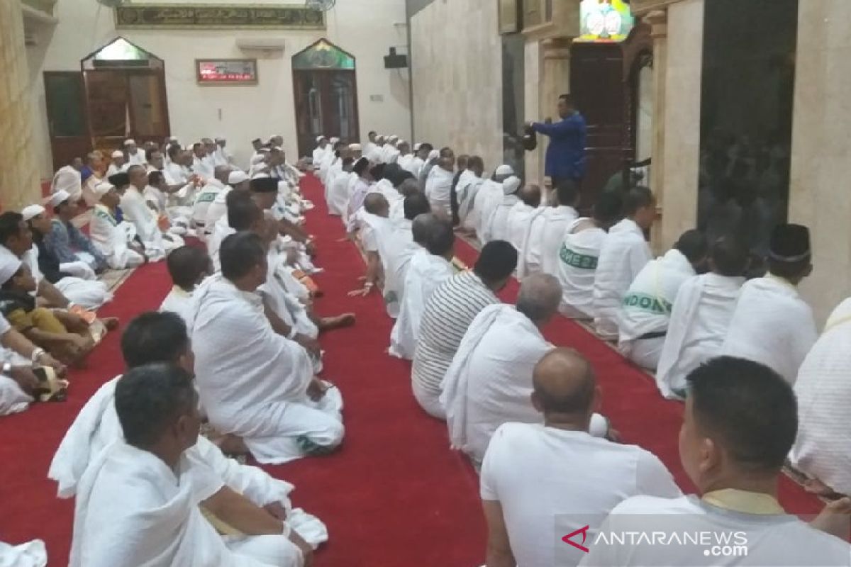 Keberangkatan dua calon haji Medan ditunda karena sakit