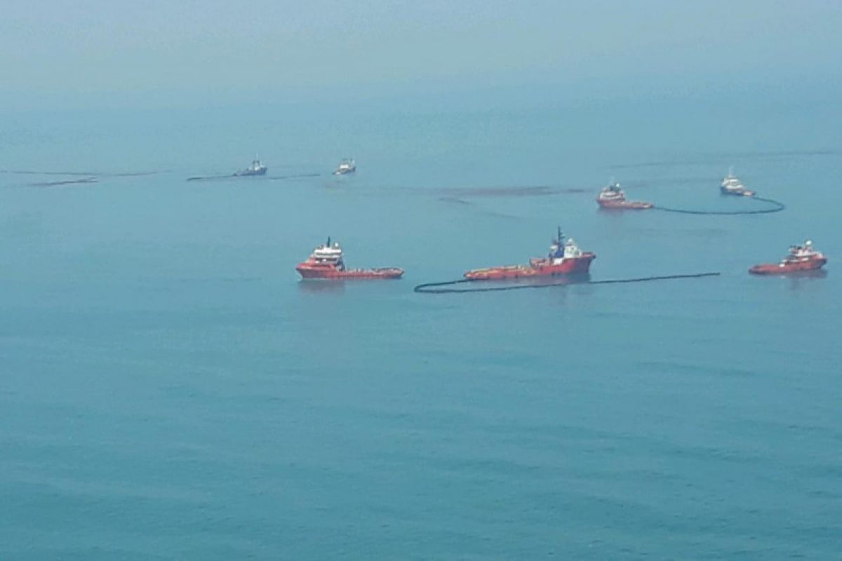Pertamina to compensate fishermen, residents affected by oil spill