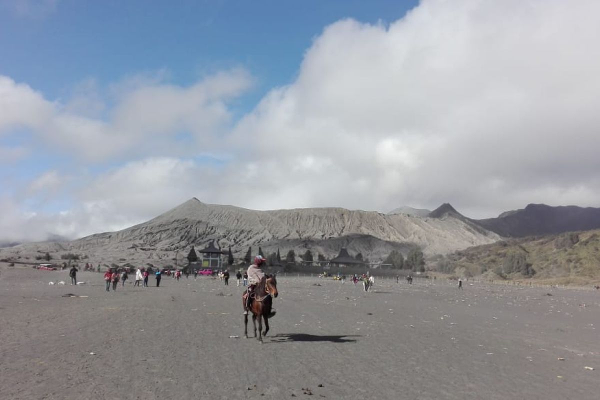 Banjir lahar dingin kaldera tak terkait erupsi Gunung Bromo