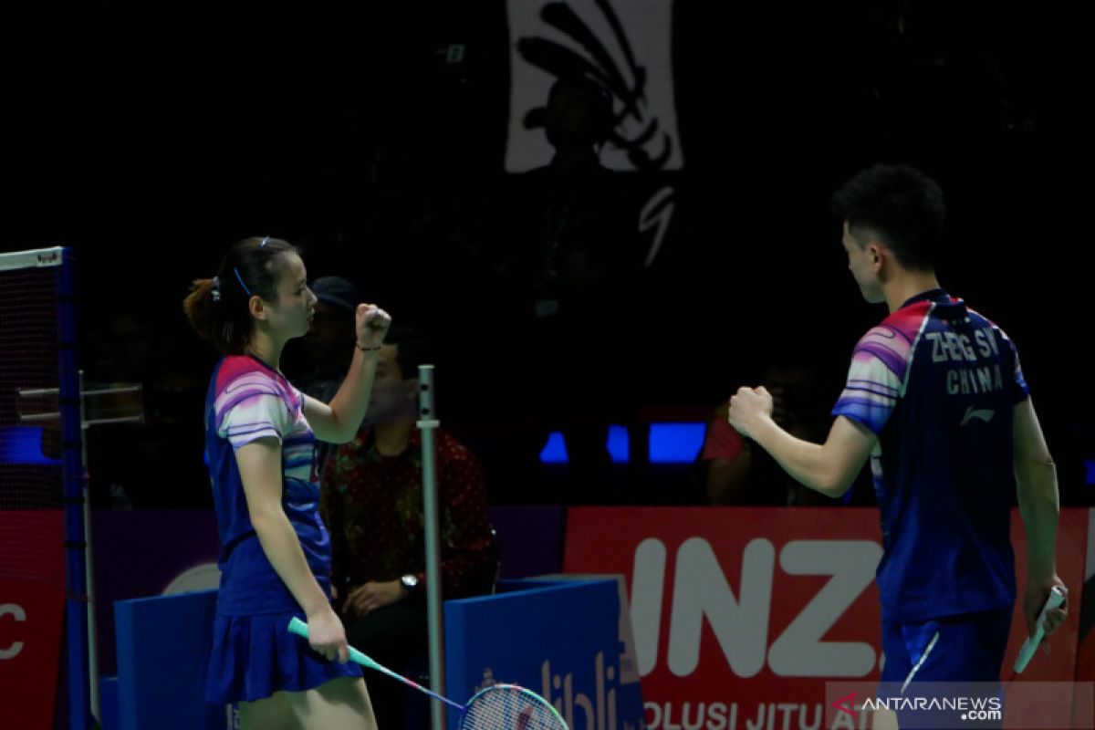 Pansangan Zheng Si Wei/Huang Ya Qiong berjaya di All China Final