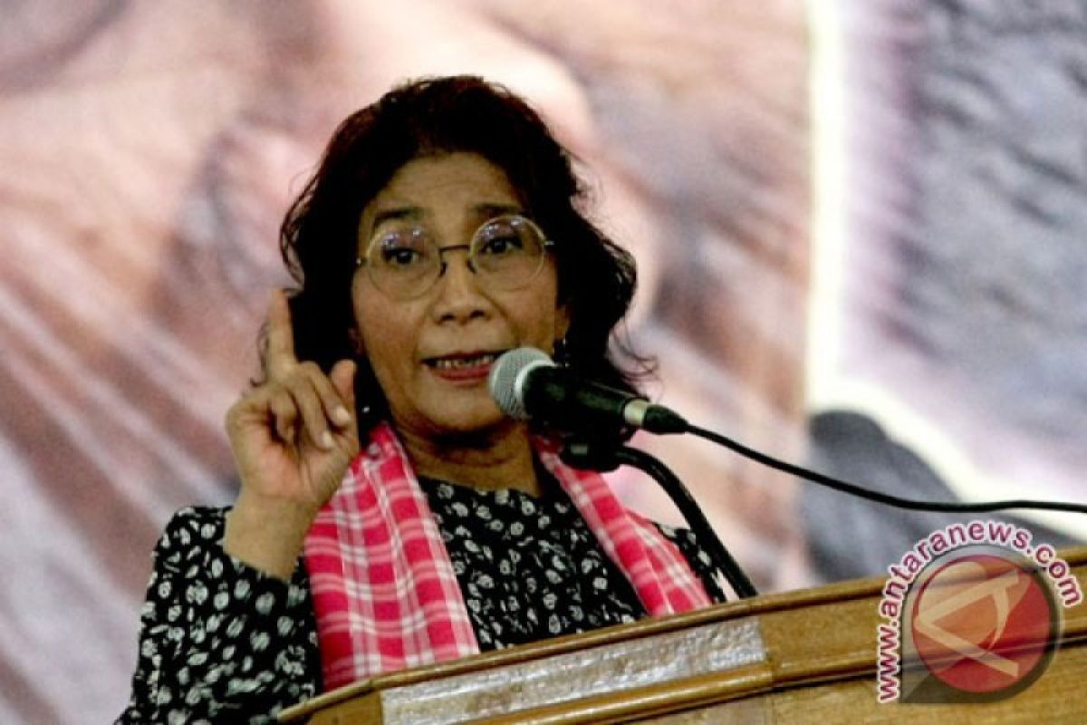 Susi Pudjiastuti-Sri Mulyani layak dipertahankan Presiden Jokowi