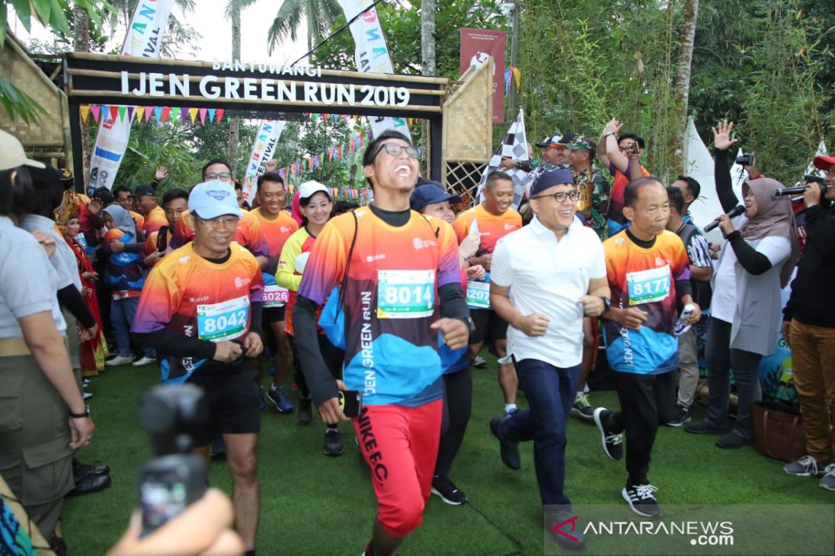 Bupati Anas lepas lomba lari Banyuwangi Ijen Green Run