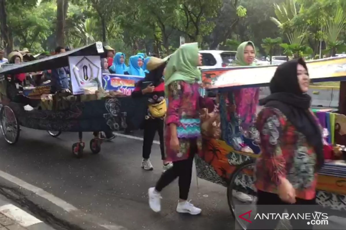 Bupati promosikan pasar terapung di Jakarta