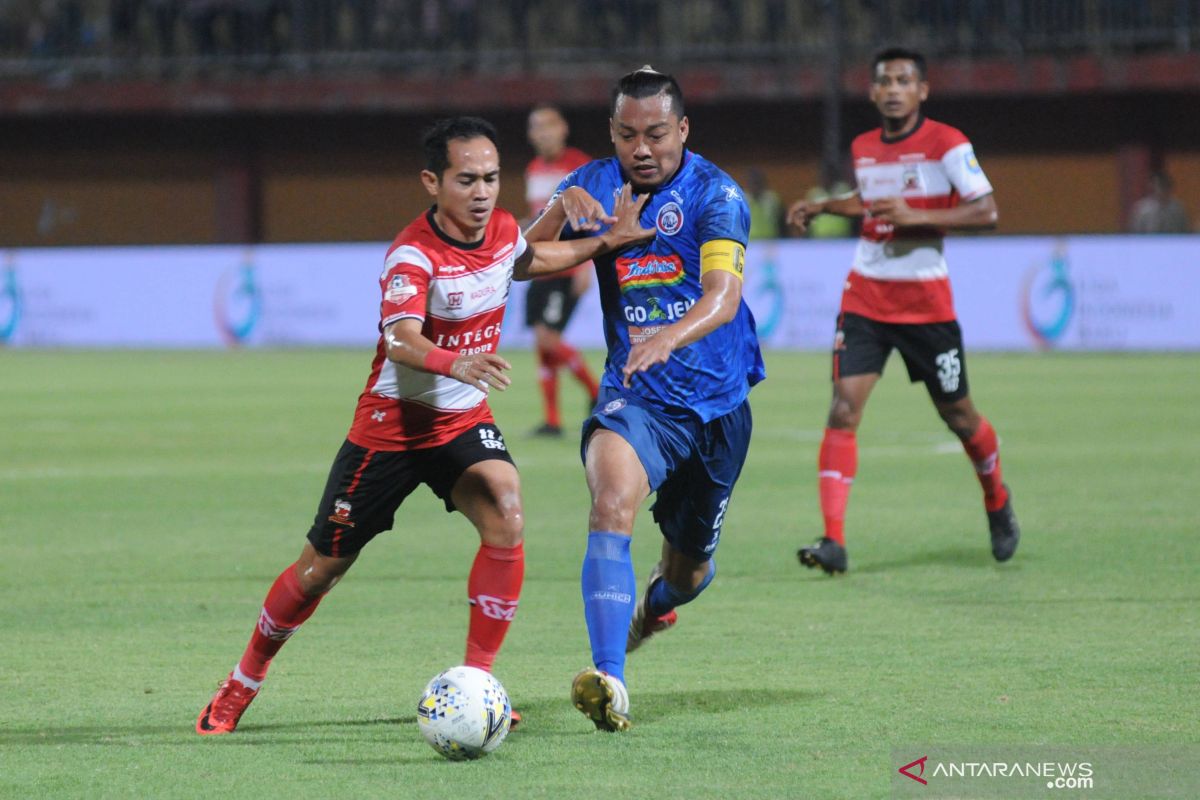 Madura United Kalahkan Arema