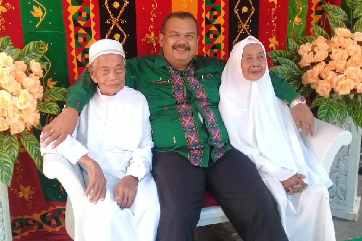 Pasutri asal Padangsidimpuan calon haji tertua kloter 09 Medan