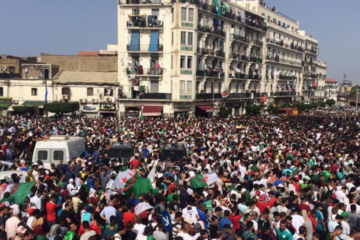 Kepulangan, timnas Aljazair disambut bak pahlawan