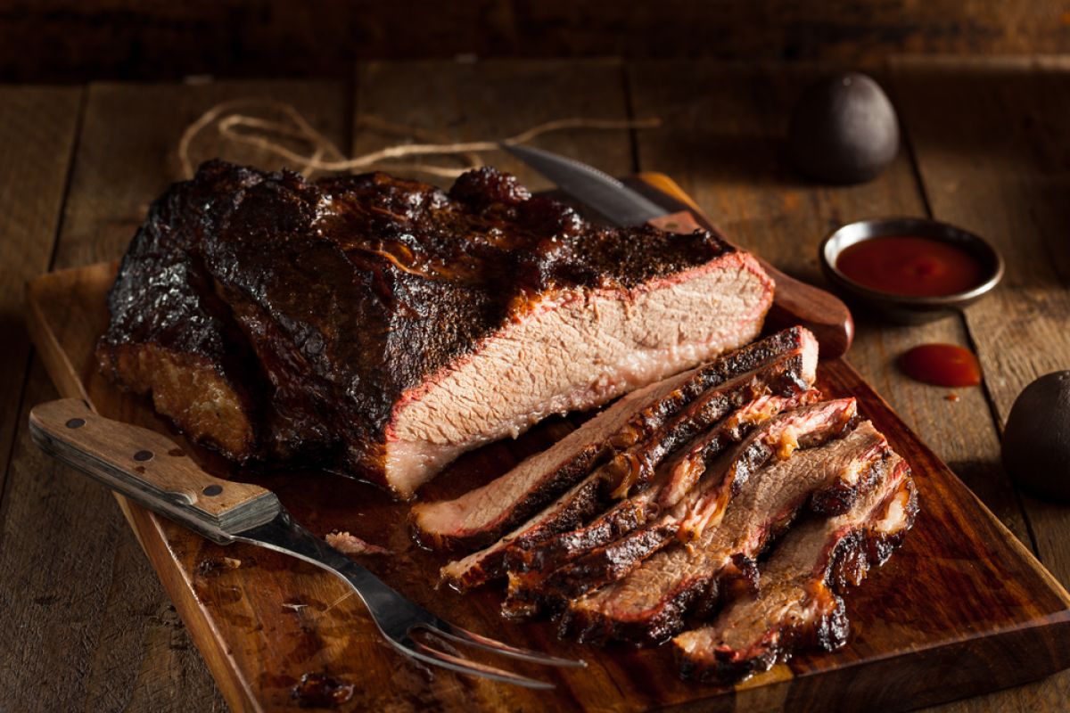 Mengolah daging brisket ala Chef Arnold