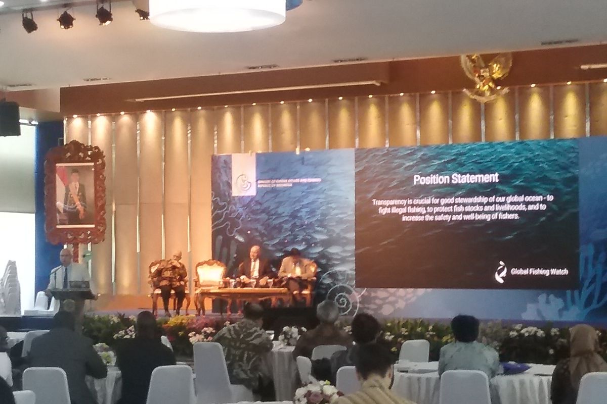 LSM internasional: Publik harus disadarkan bahaya illegal fishing