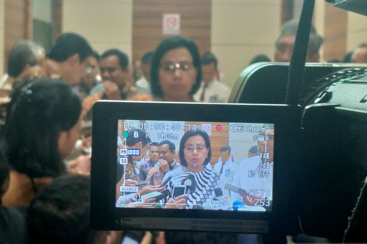 Sri Mulyani berharap penurunan bunga acuan segera pulihkan investasi