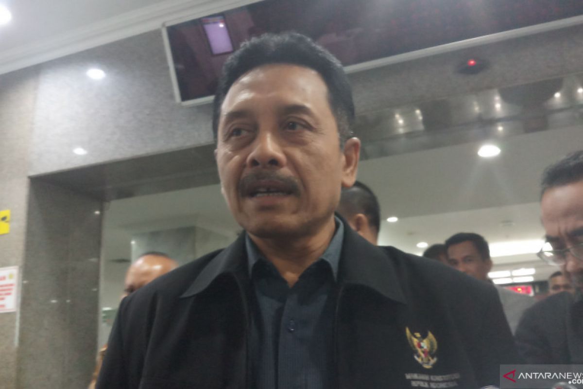 MK tidak adili kasus konkret