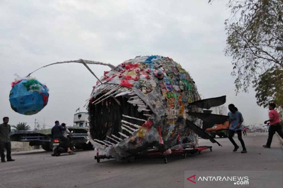 Mencegah monster plastik menyerang Jakarta
