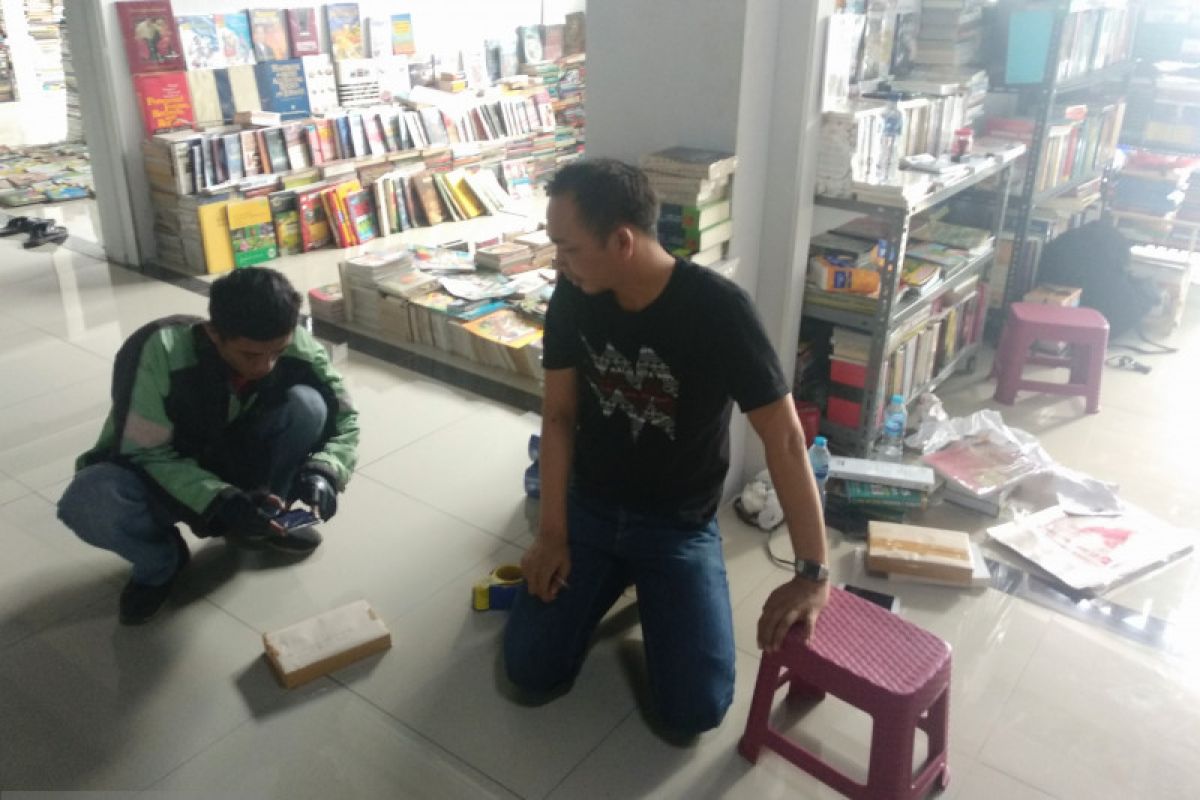 Pedagang buku beralih ke daring karena penjualan konvensional sepi