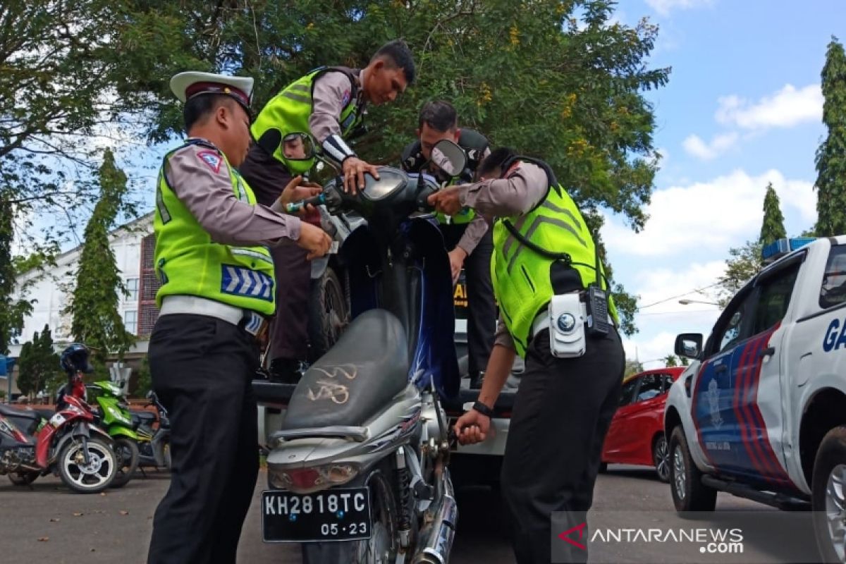 Beton bawa kabur motor milik kakek umur 60 tahun