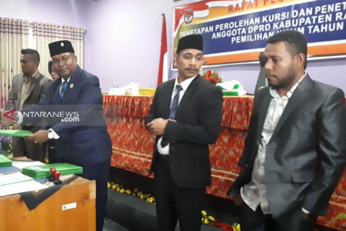 KPU Raja Ampat tetapkan 20 anggota legislatif hasil Pemilu 2019