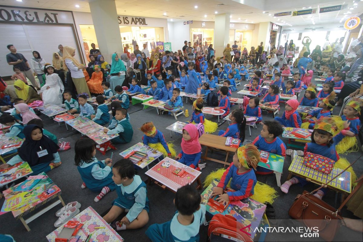 Citimall Gorontalo donasikan 300 buku bacaan peringati HAN