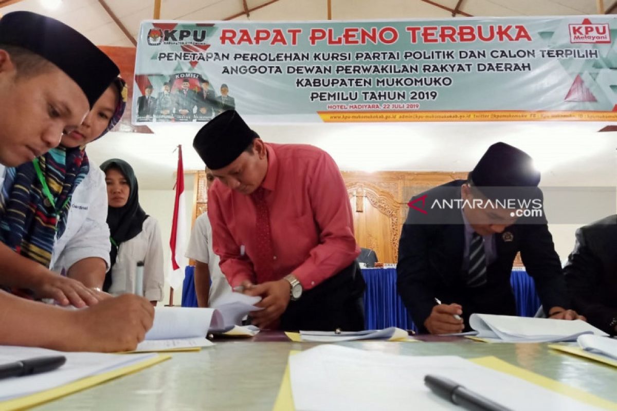 KPU Mukomuko tetapkan 25 caleg terpilih