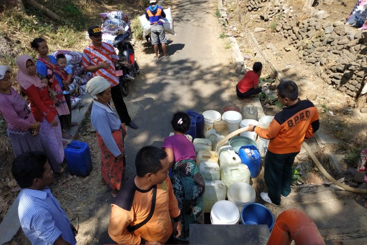 Delapan desa di Situbondo kekurangan air bersih