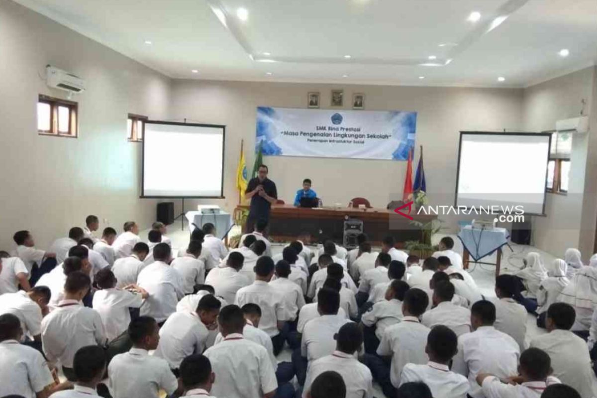 KPAD Bekasi sosialisasi cegah perundungan di sekolah saat MPLS