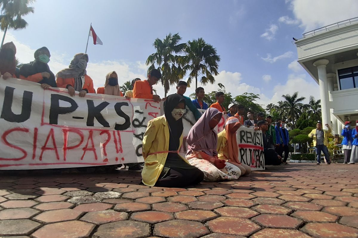 Mahasiswa Sumbar minta RUU Penghapusan Kekerasan Seksual direvisi