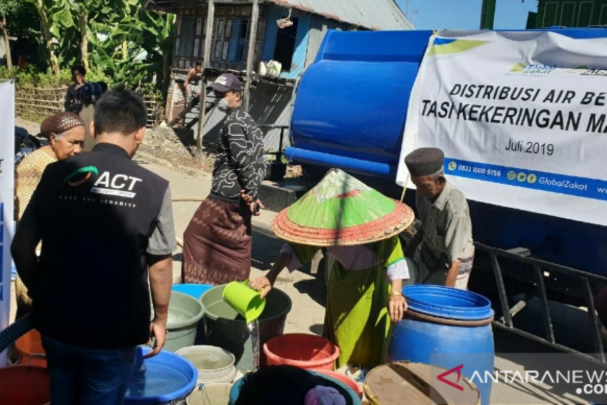 ACT Sulsel distribusikan air bersih bagi warga pesisir kabupaten Maros