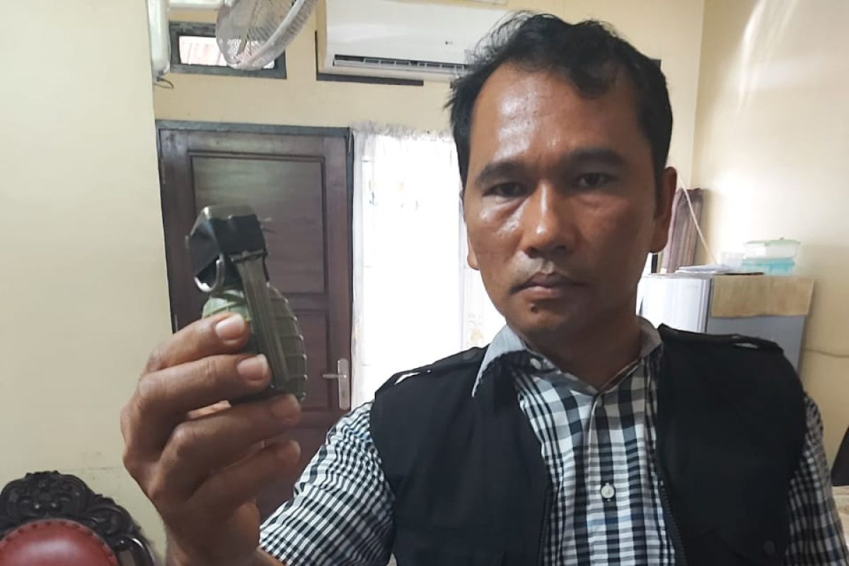 Polisi telusuri asal senjata api dan granat gembong narkoba Riau