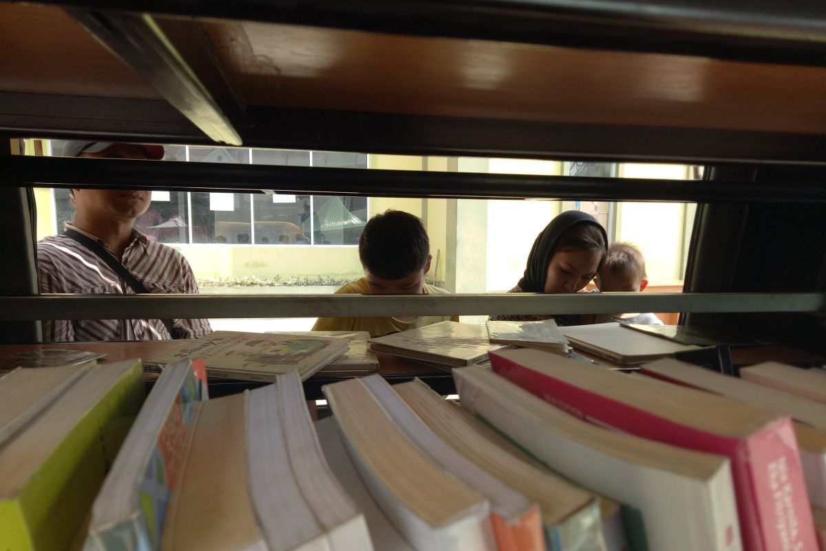 Jakbar masih kekurangan tenaga operasional untuk perpustakaan keliling