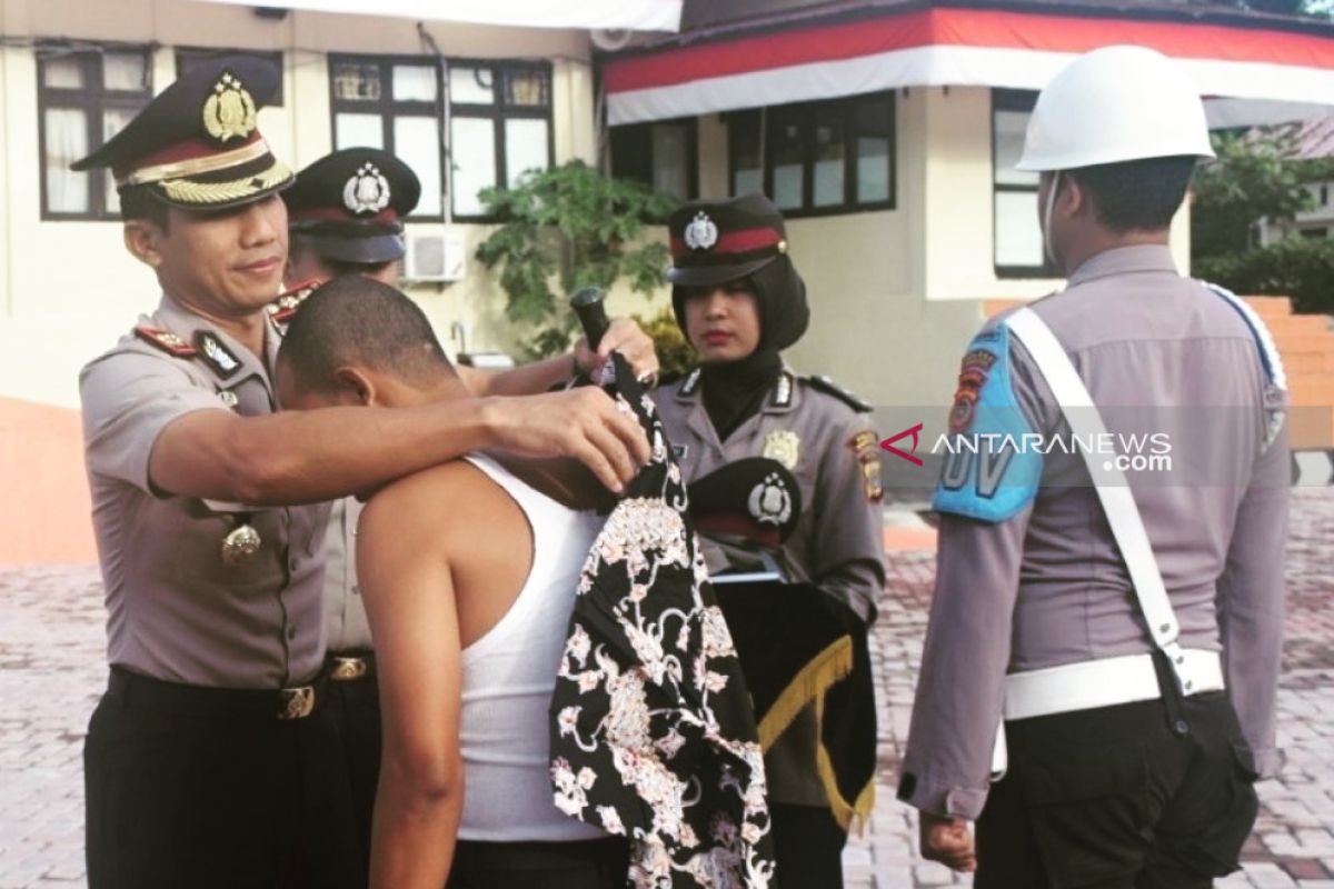 Karena desersi, dua anggota Polres Nagan Raya dipecat