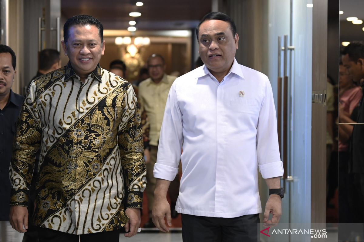 Menpan: Pemerintah merencanakan rekrut 100.000 CPNS