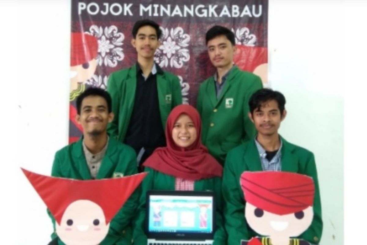 The Students of Andalas University Create "Sibuyuang" Application for Learning Minangkabau Culture