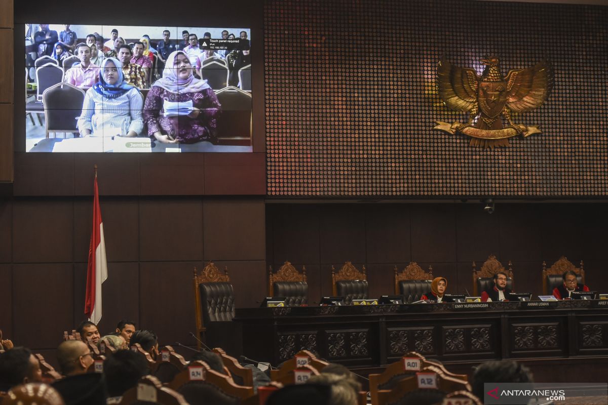Sidang lanjutan sengketa PHPU Riau di MK digelar lewat video conference