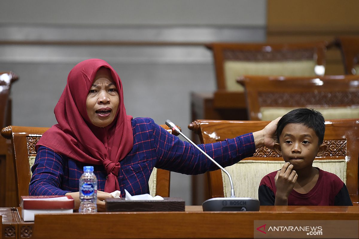 Komisi III panggil Kemenkumham sebelum berikan amnesti Baiq Nuril