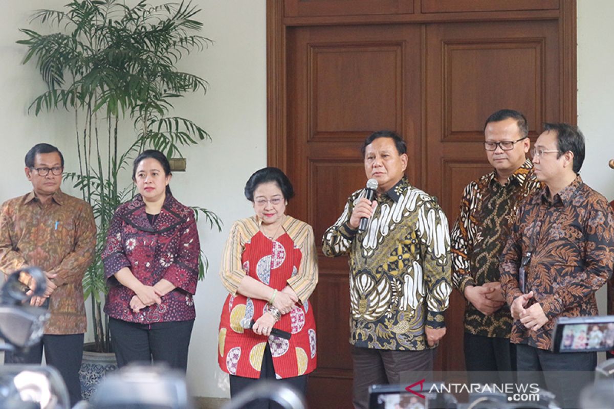 Prabowo disuguhkan nasi goreng oleh Megawati