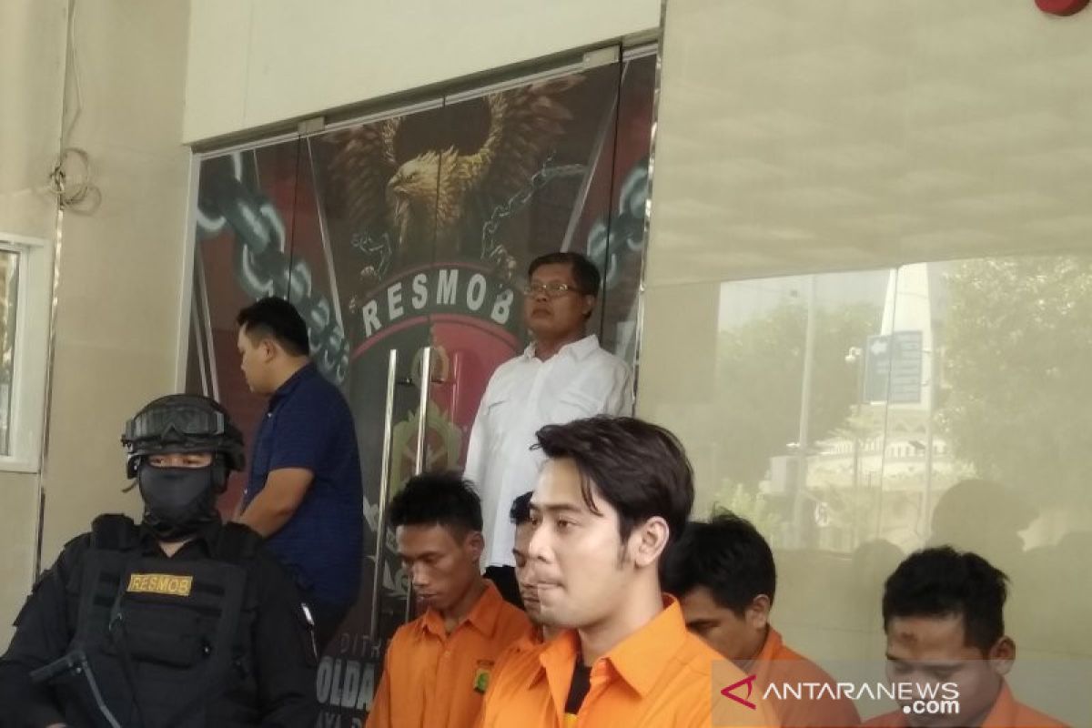 Polisi tangkap artis Kris Hatta terkait penganiayaan di THM