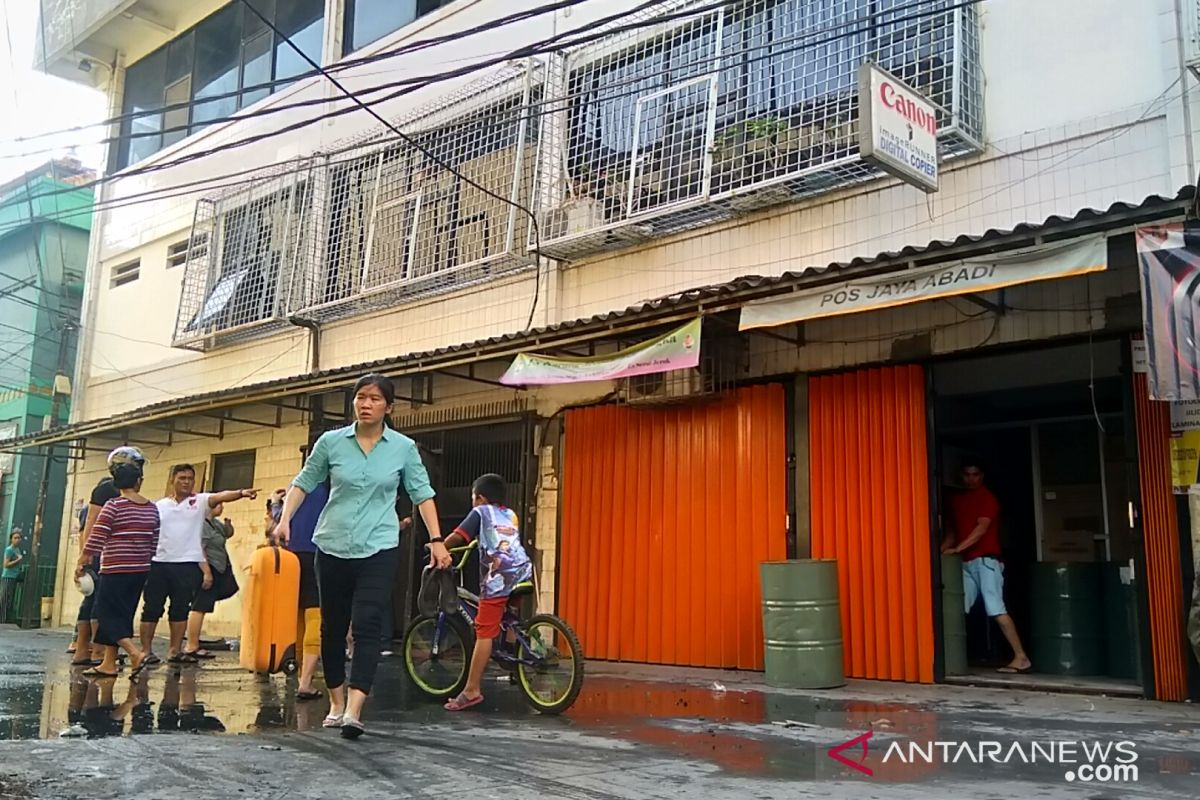 Kebakaran landa ruko empat pintu di Jelambar Jakarta Barat