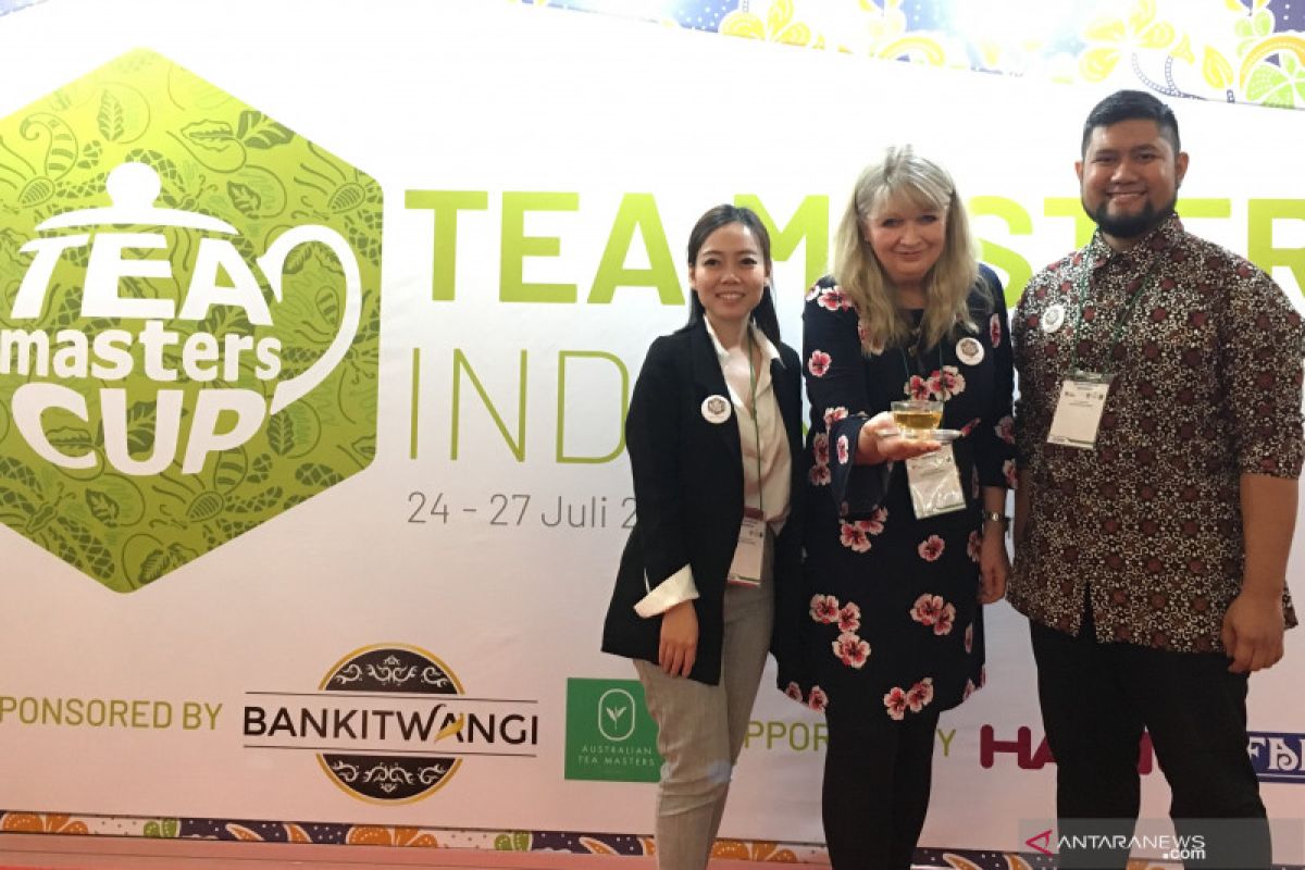 Peracik teh berebut gelar di Tea Masters Cup Indonesia