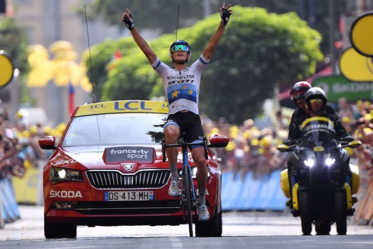 Matteo Trentin juarai etape 17 Tour de France