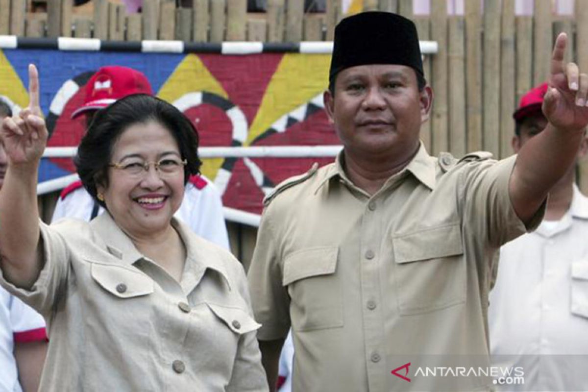 Megawati-Prabowo awali pertemuan dengan makan siang bersama