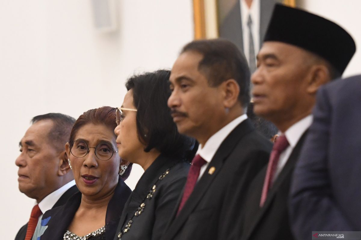 Presiden Jokowi patut pertahankan tiga menteri perempuan