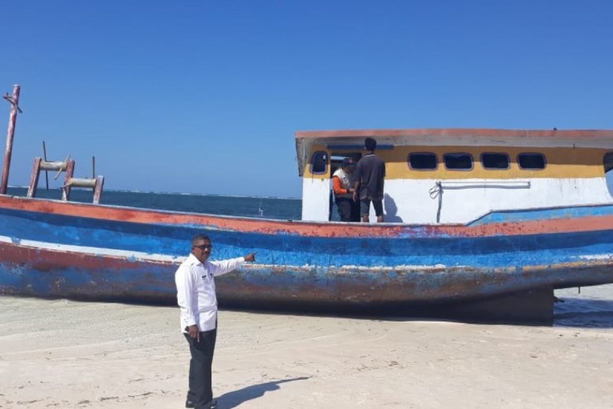 Kapal ikan tanpa awak ternyata milik nelayan Timor Tengah Utara